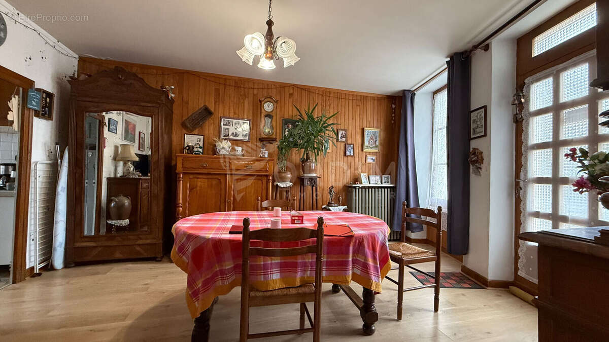 Maison à BONNY-SUR-LOIRE