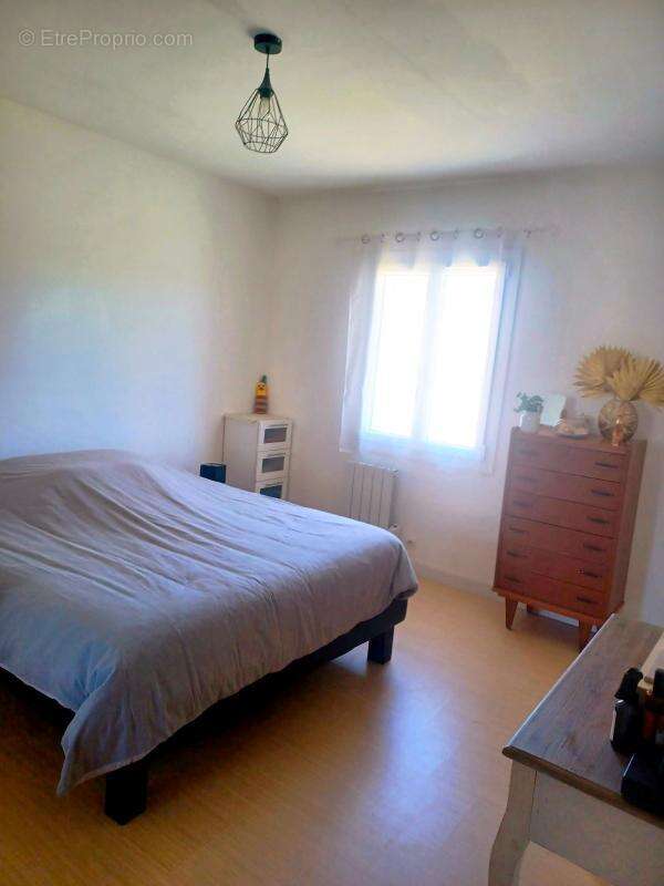 Maison à COURNANEL