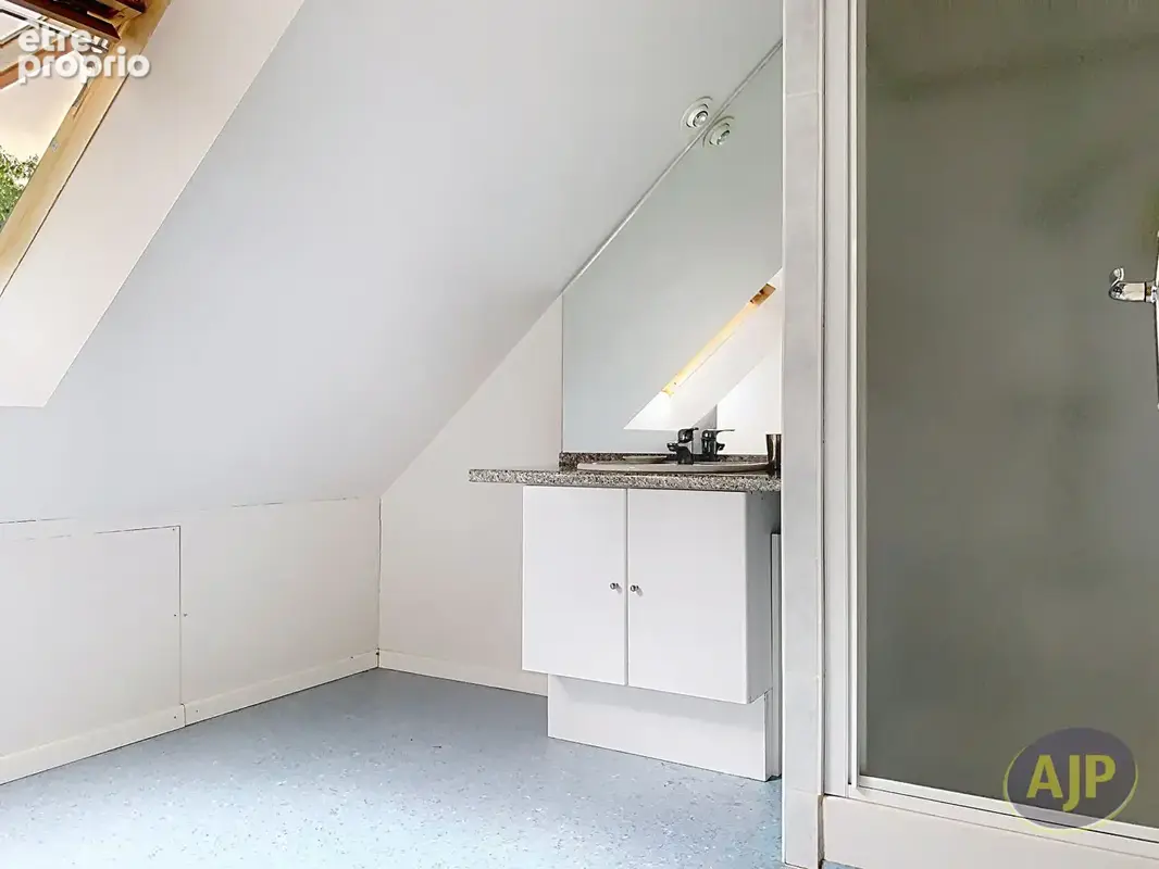 Maison Cande avec terrain constructible - photo 9