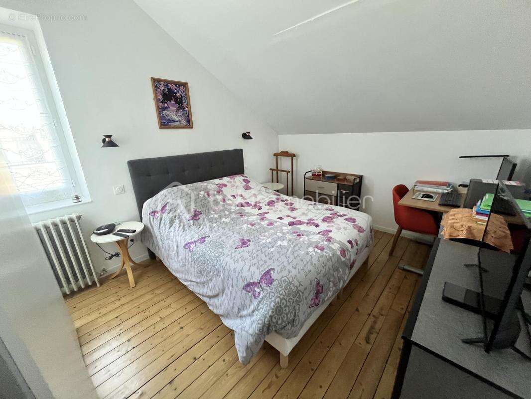 Maison à COSNE-COURS-SUR-LOIRE