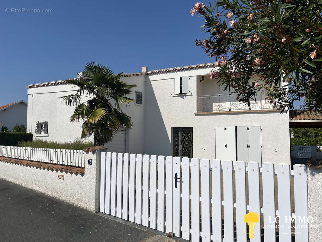Maison à SAINT-GEORGES-DE-DIDONNE