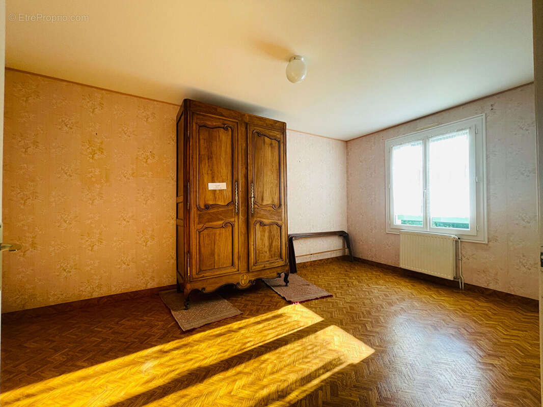 Maison à SAINT-PAUL-MONT-PENIT