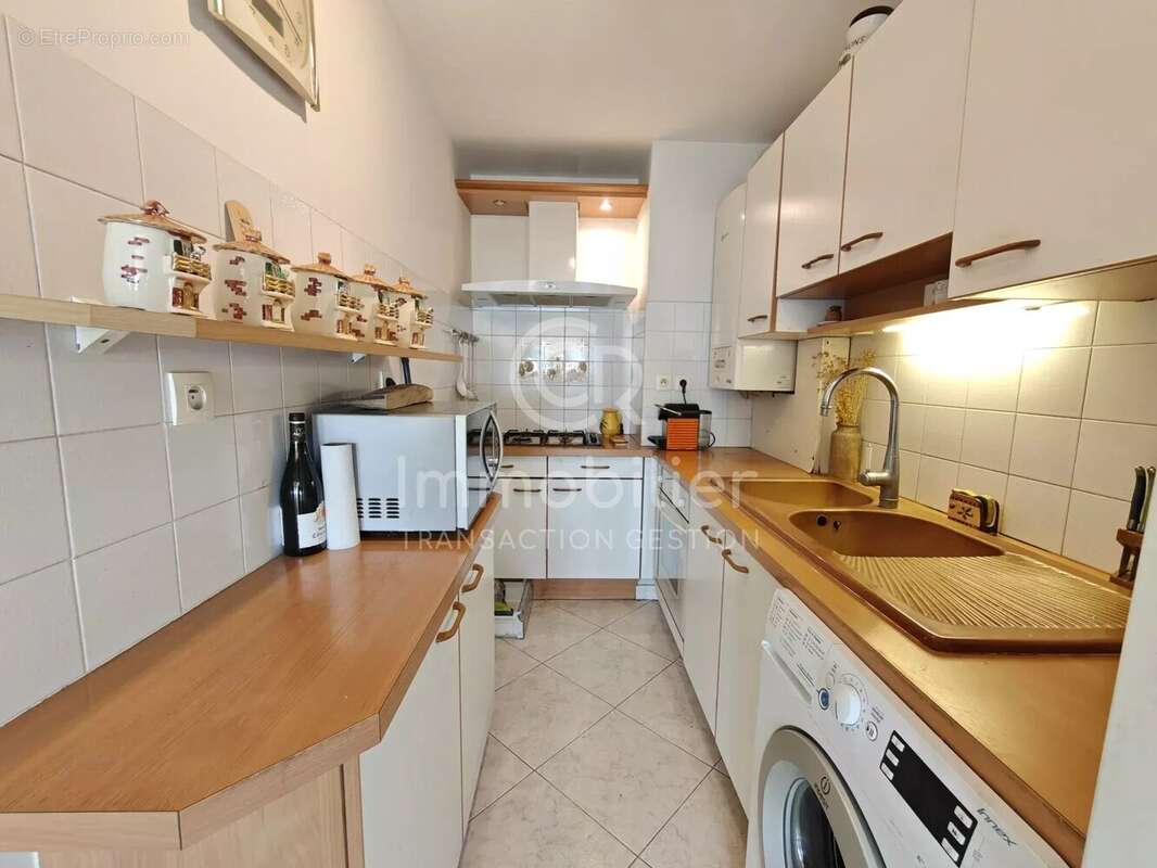 T4 83.63 m² vue mer etage eleve grand garage - photo 8