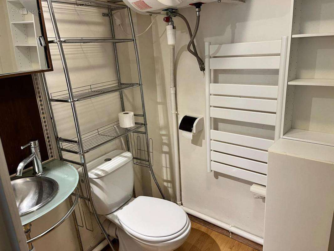 [À vendre] Neuilly-sur-Seine - STUDIO au pied du métro Pont de Neuilly (ligne 1) - photo 3