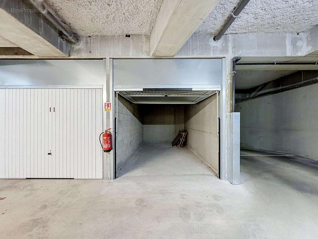 Parking à VILLEURBANNE