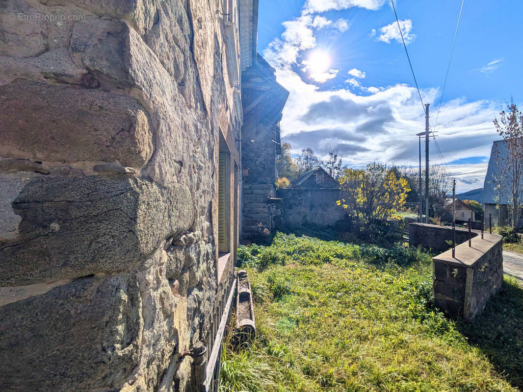 Maison à SAINT-MICHEL-DE-CHAILLOL