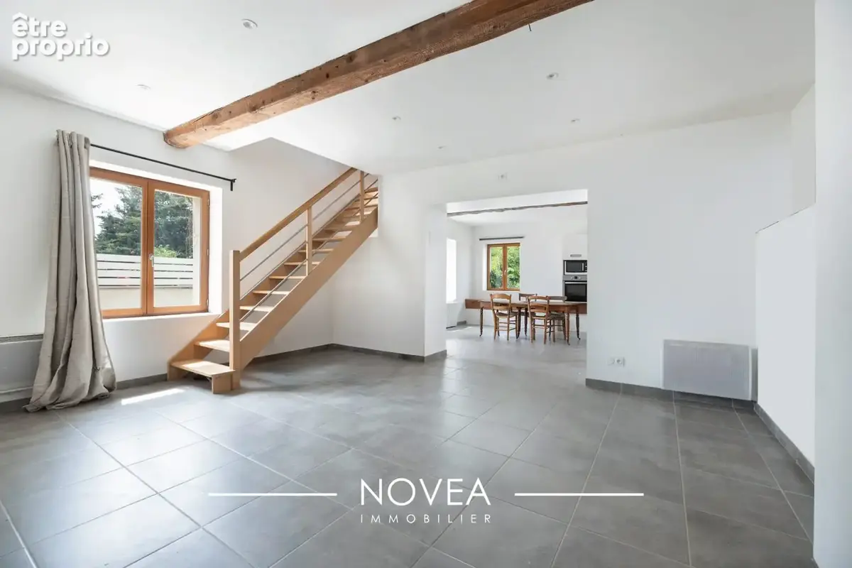 Maison 95 m² à Neuville-Sur-Saone  - photo 9