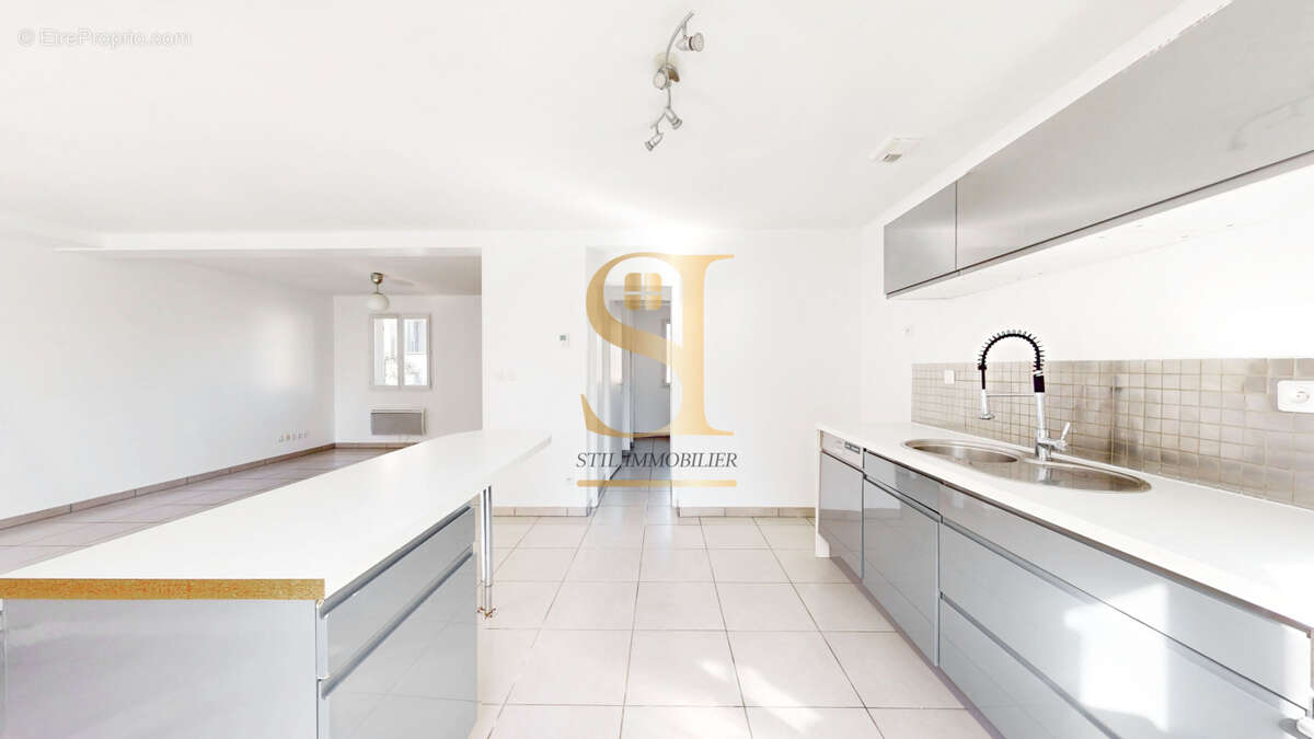 Maison à SAINT-CYR-L'ECOLE