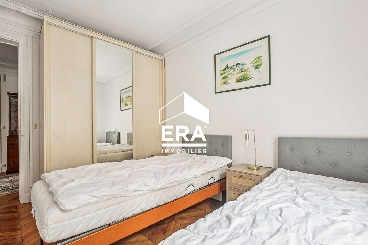 Appartement à PARIS-8E