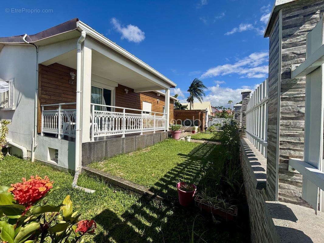 Maison à SAINTE-SUZANNE