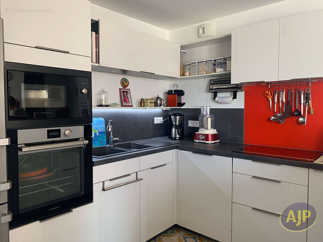 ST SEBASTIEN, T5 105 m² et 2 Garages - photo 3