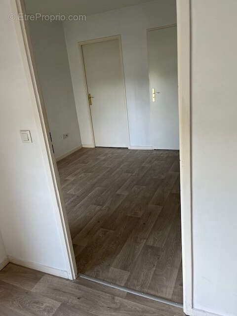 Appartement deux pieces a dammarie les lys loue - photo 4
