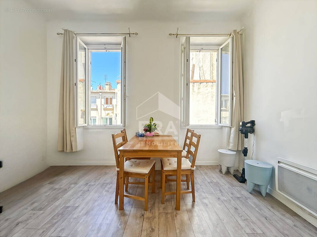 Appartement à MARSEILLE-8E