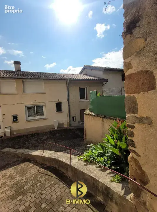 Maison 5 pièces 95 m² à vendre à Saint-Pierre-De-Boeuf (42520) - photo 2