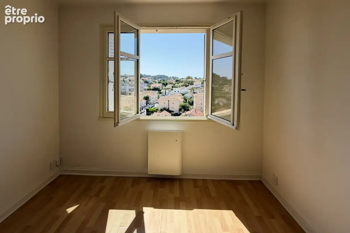 T3, Dernier étage, vue panoramique coeur aguillon proche mourillon et plages - photo 6