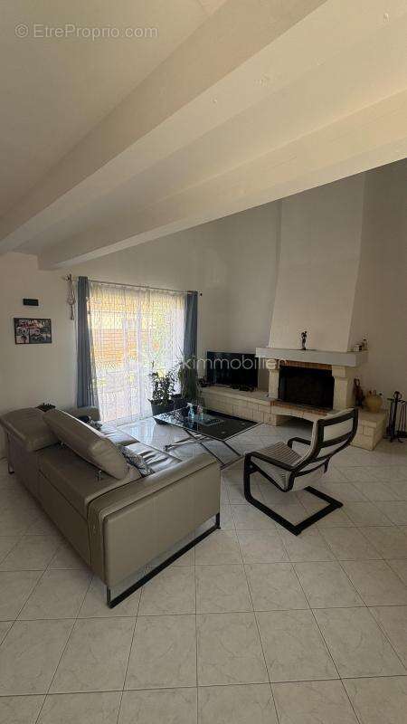 En exclusivité – Une villa familiale dans un environnement calme à Frontignan - photo 3