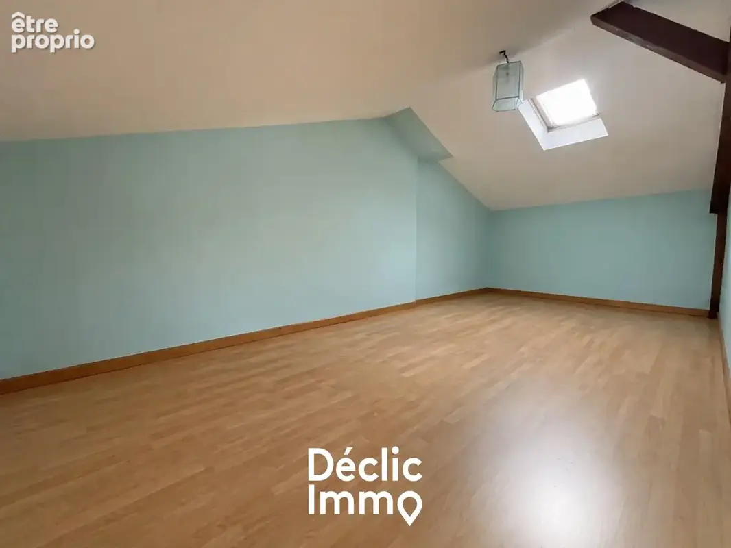 Maison en pierre de 160 m² avec fort potentiel - photo 12
