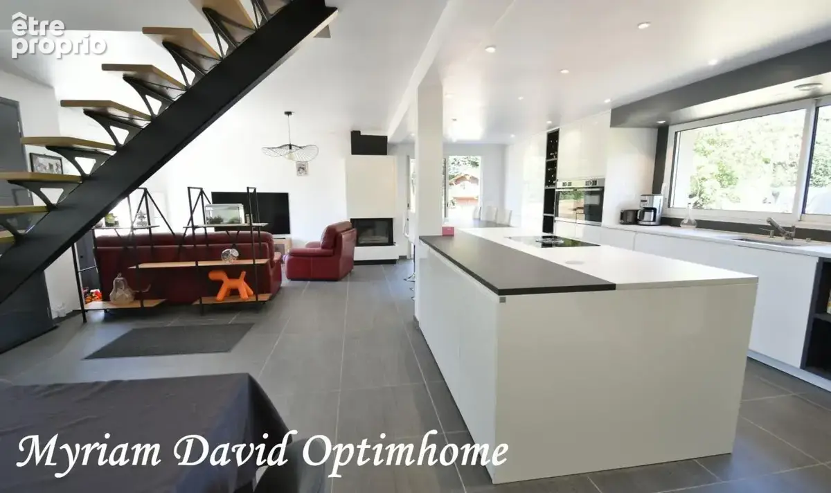 Propriété de 173 m² avec appartement indépendant et 9 000 m² de terrain à 7 mn Rostrenen - photo 27