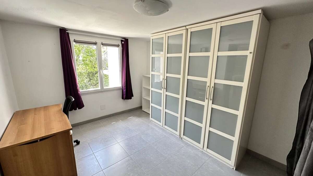 Deux maisons mitoyennes et un appartement avec jardin et garage - photo 11