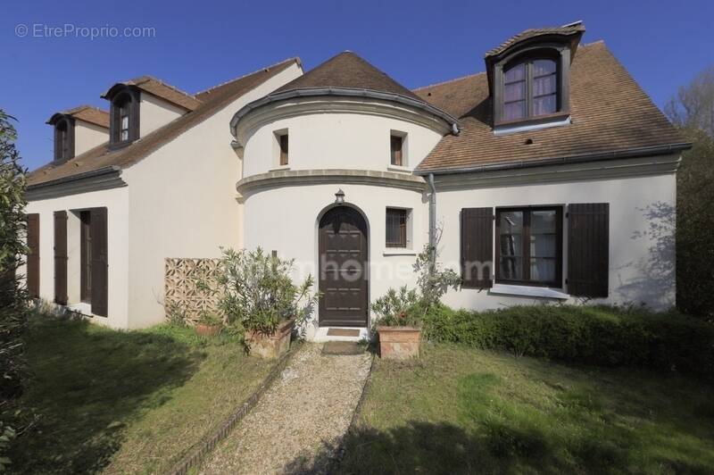 Maison à MERY-SUR-OISE