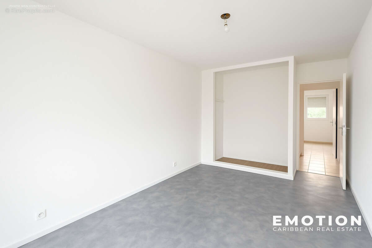 Appartement à LES ABYMES