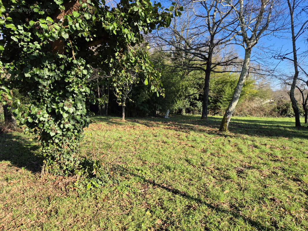 Maison à MONTPON-MENESTEROL