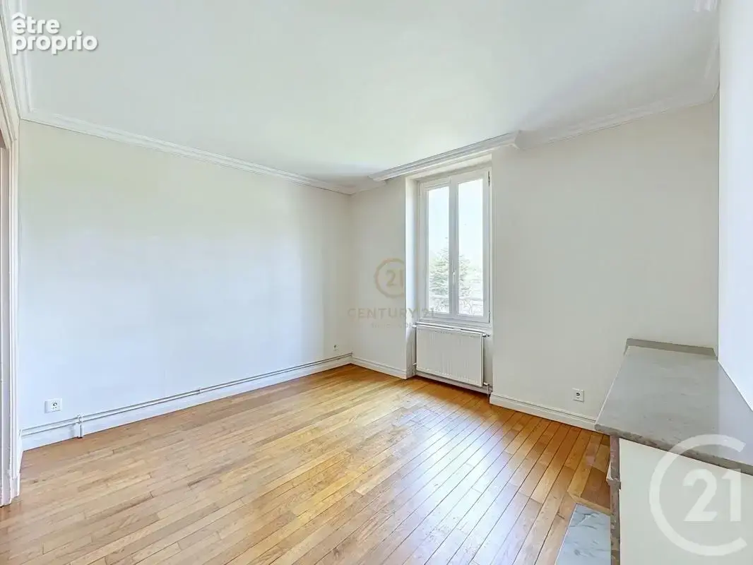 Appartement à LYON-8E