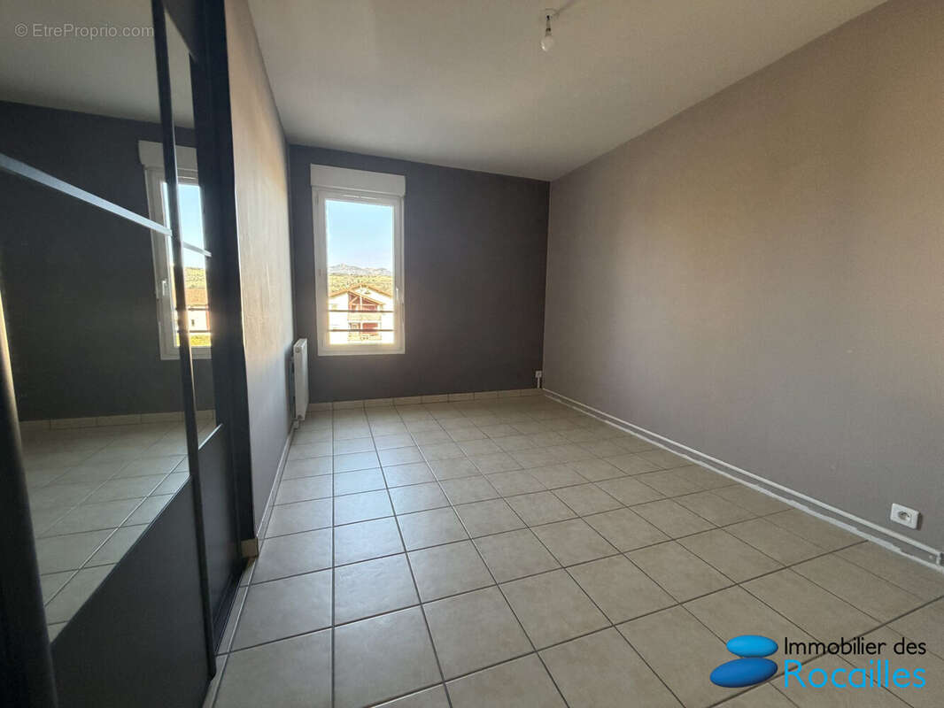 Appartement à SCIENTRIER