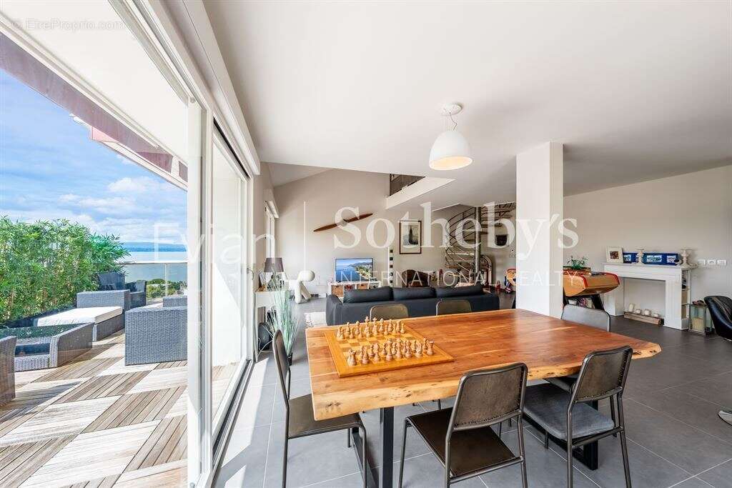Appartement à EVIAN-LES-BAINS