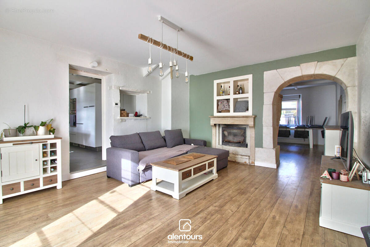 Maison à COLOMBEY-LES-BELLES