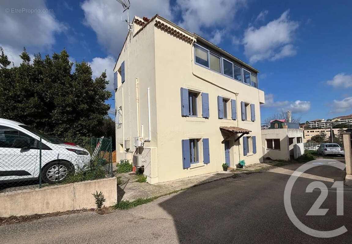 Appartement à LE CANNET