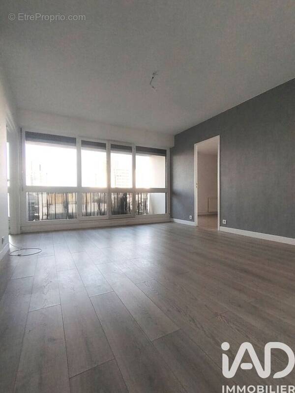 Photo 1 - Appartement à LES ULIS