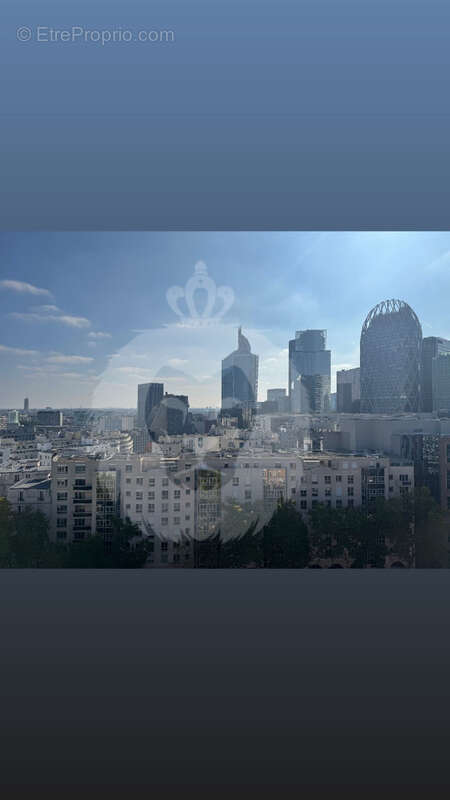 Appartement à COURBEVOIE