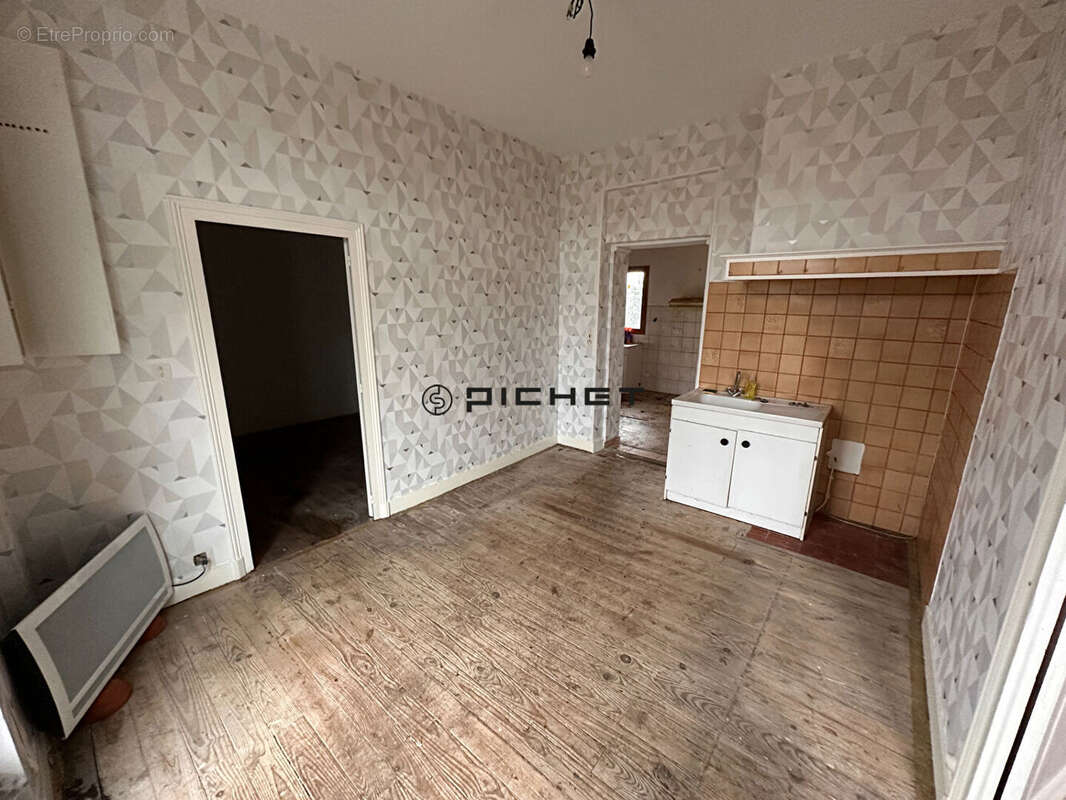 Maison à COULOUNIEIX-CHAMIERS