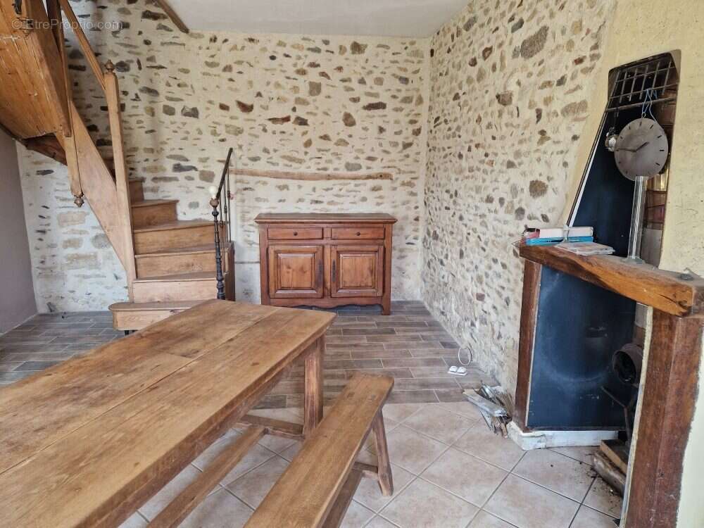 Maison 71 m² à Bethon  - photo 3