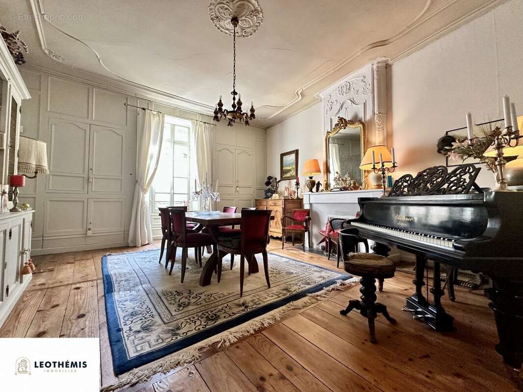 Maison à SAINT-JEAN-D&#039;ANGELY