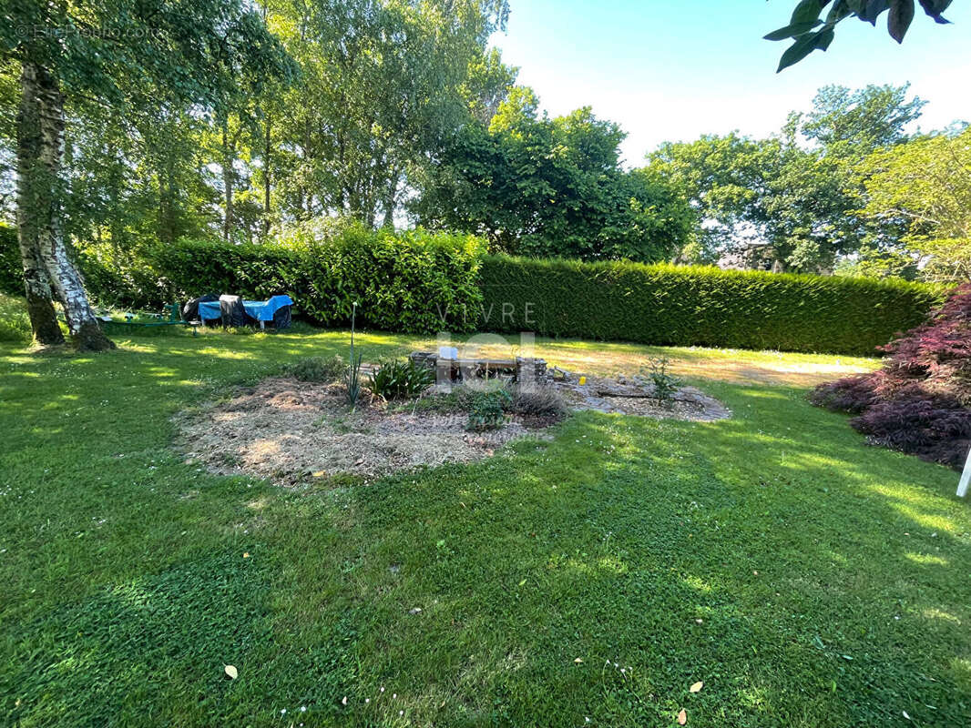 Terrain à TREILLIERES