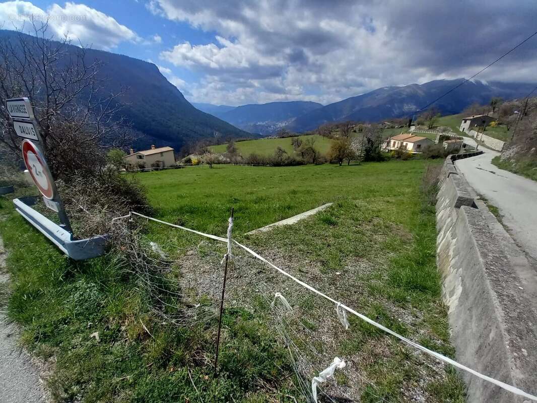 Terrain à SAINT-LEGER