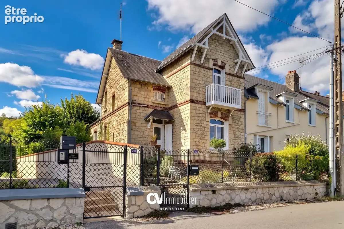 Maison à SAINT-PIERRE-DU-VAUVRAY