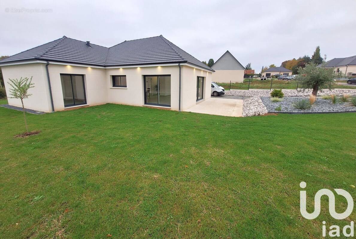 Photo 1 - Maison à BUCHY