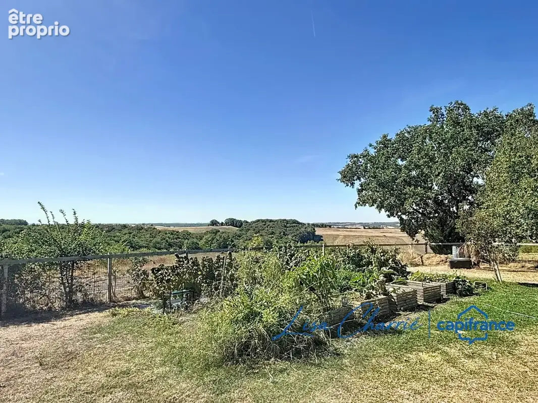 Maison à vendre 4 pièces de 140 m2 habitables avec sous-sol, piscine, jardin fruitier sur plus de 4 800 m2 de terrain proche de  - photo 7