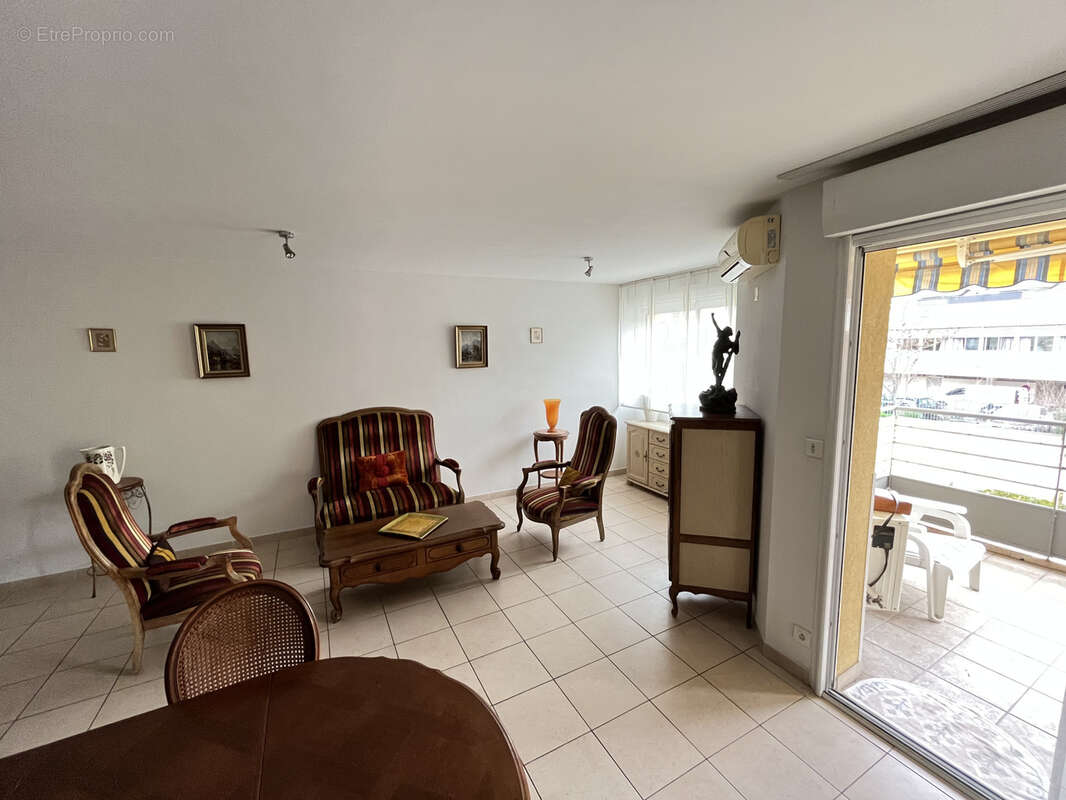 Appartement à SALON-DE-PROVENCE