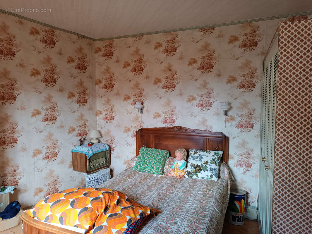 Maison à LA GUERCHE-SUR-L'AUBOIS