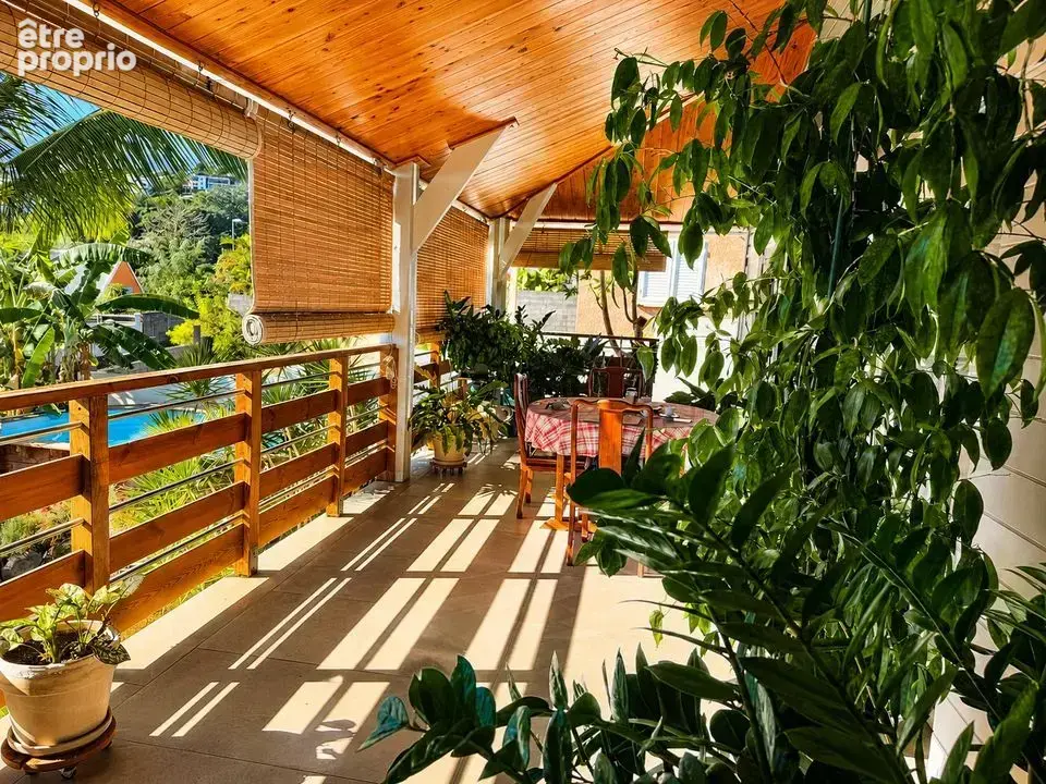 Villa type F4 + Studio à Plateau Caillou - photo 4