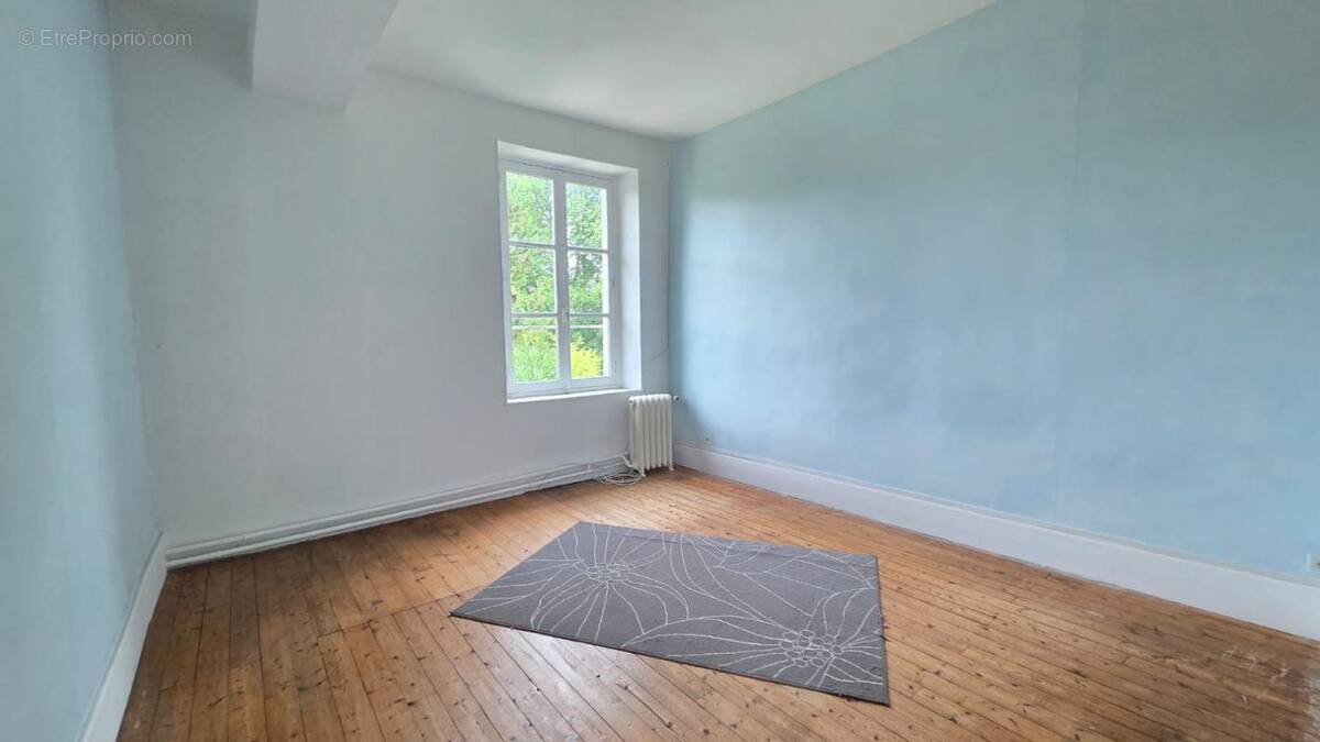 CHEVREVILLE (60) - Maison en pierre 5p - 131m² - photo 5