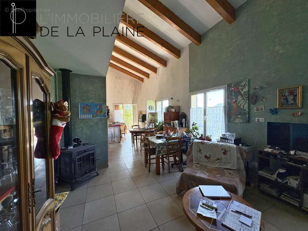 A vendre - Maison T4 avec grand terrain à Croce - photo 3