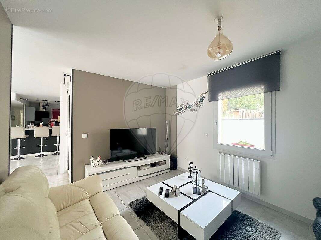 Maison à LES MATHES