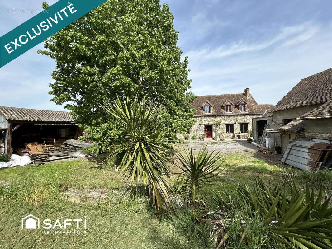 Photo 2 - Maison à COULOMMIERS-LA-TOUR