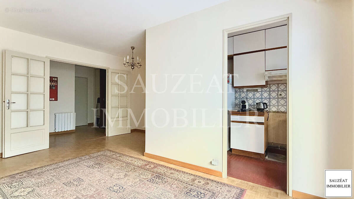 Appartement à MONTROUGE