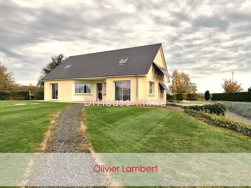 Maison à HORNOY-LE-BOURG